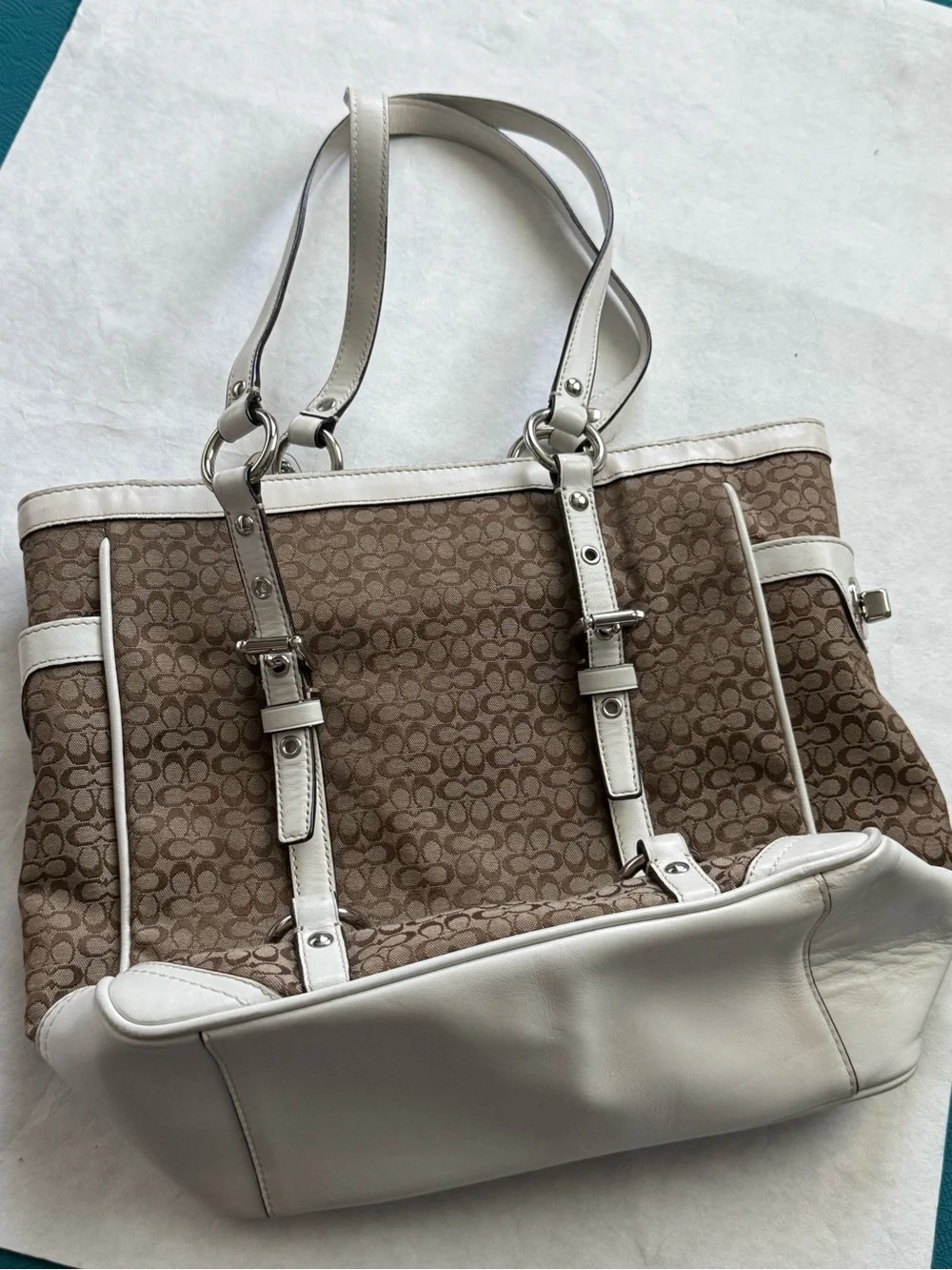 Coach tote signature